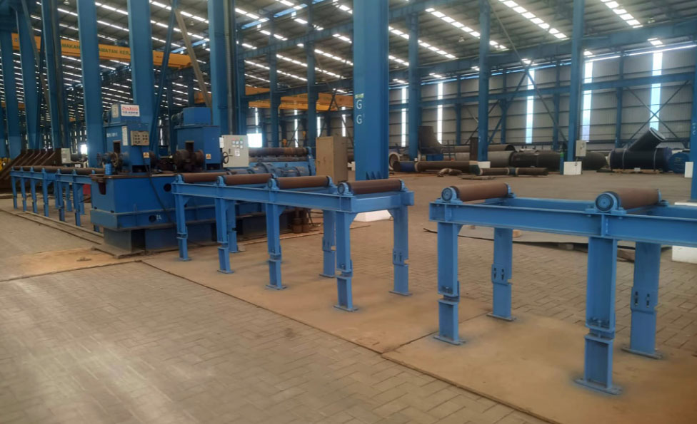 Fabrication profile straightening machine